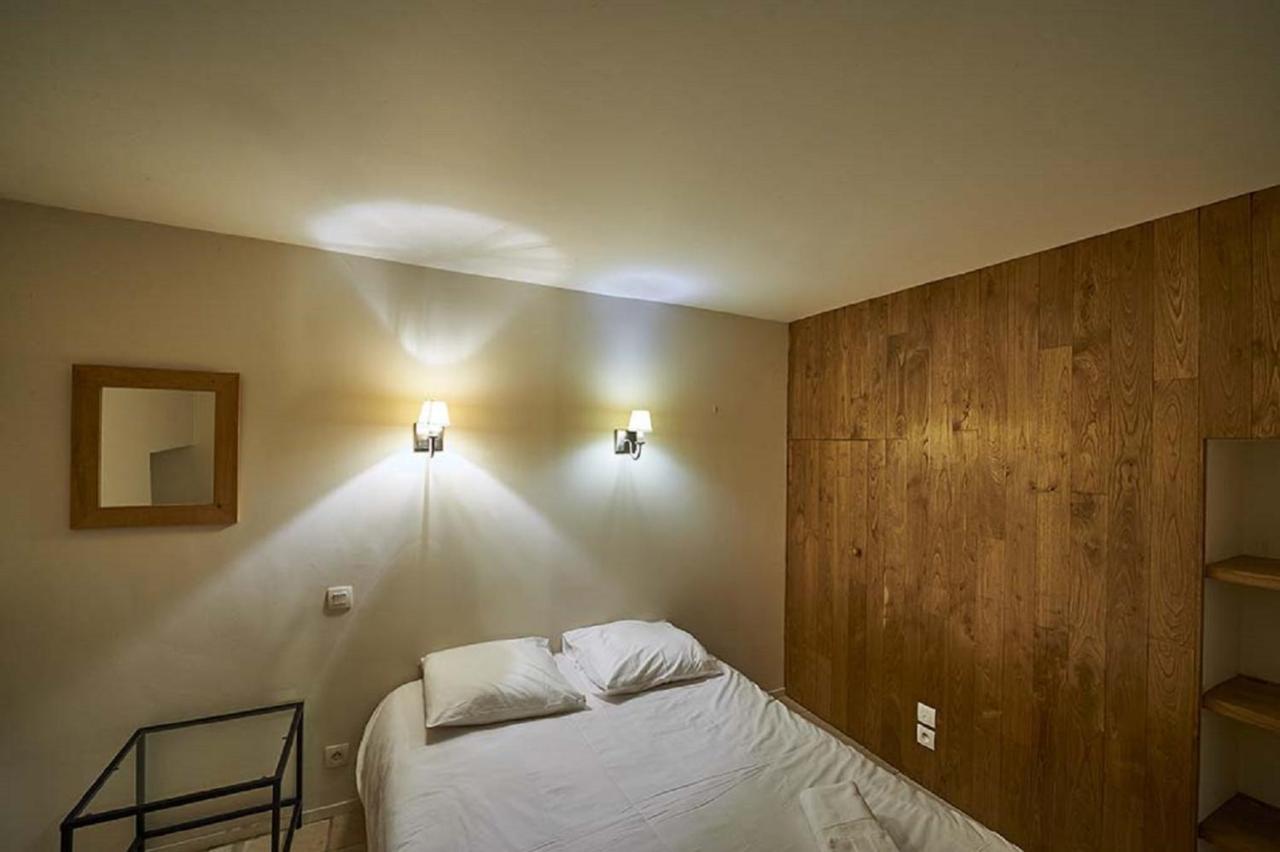 Gite Le Logis - Manoir Le Plessix Madeuc Corseul Экстерьер фото