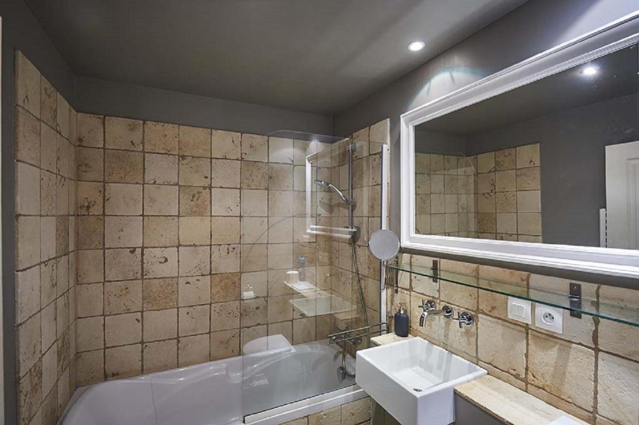 Gite Le Logis - Manoir Le Plessix Madeuc Corseul Экстерьер фото